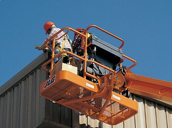 Телескопический подъемник JLG 400S, грузоподъемность 450 кг