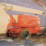 Самоходный коленчатый подъемник JLG 800A, грузоподъемность 230 кг, рабочая высота 26.38 м, тип питания Электрический