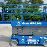 Ножничный подъемник GENIE GЕNIE GS-3246, грузоподъемность 318 кг