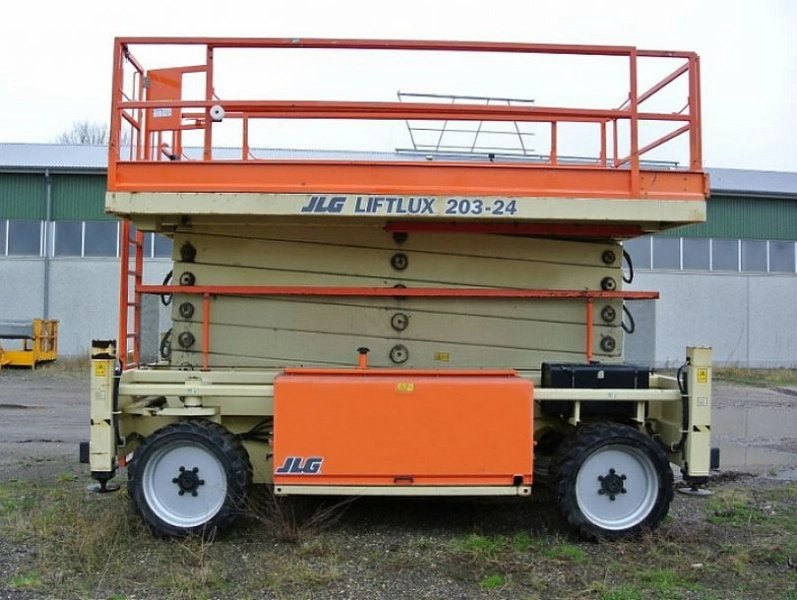 Подъемник ножничный JLG 203-24, грузоподъемность 750 кг, рабочая высота 22.3 м