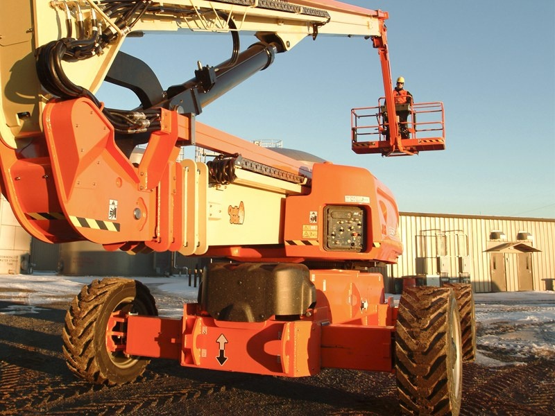 Самоходный коленчатый подъемник JLG 1250AJP, грузоподъемность 450 кг, рабочая высота 40.3 м, тип питания Дизель