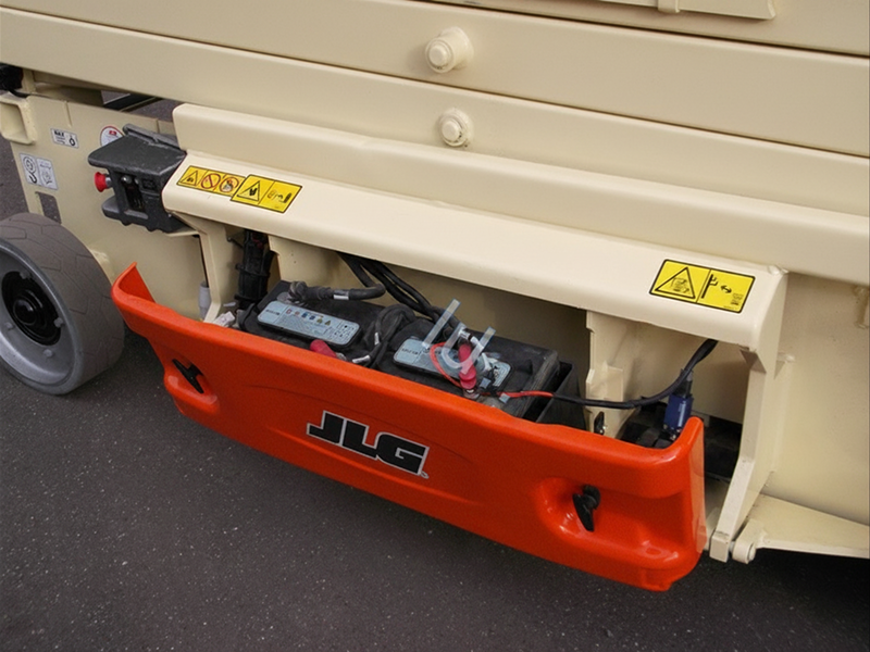 Подъемник ножничный JLG 3246ES, рабочая высота 11.68 м