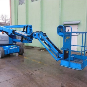 Самоходный подъемник коленчатого типа GENIE GЕNIE Z-40/23N RJ, грузоподъемность 227 кг, размер платформы 0.76×1.17 м