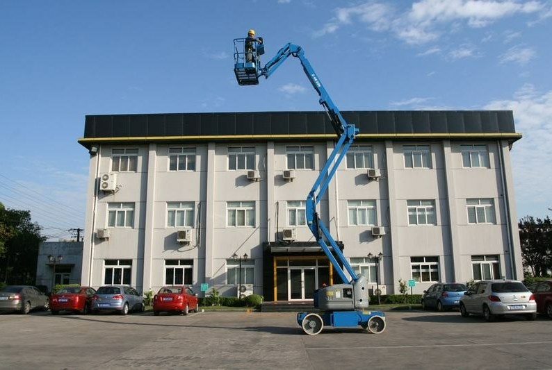 Самоходный подъемник коленчатого типа GENIE GЕNIE Z-40/23N, грузоподъемность 227 кг, тип питания аккумуляторный, размер платформы 0.76 м × 1.42 м