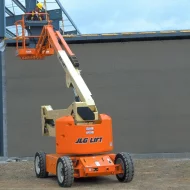 Самоходный коленчатый подъемник JLG E450AJ, грузоподъемность 230 кг, рабочая высота 15.72 м, тип питания электрический, АКБ