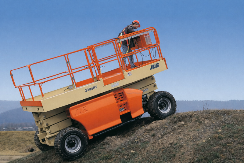 Подъемник ножничный JLG 3394RT, рабочая высота 12.06 м