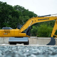 Колесный экскаватор SINOMACH GHT215W, эксплуатационная масса 21020 кг