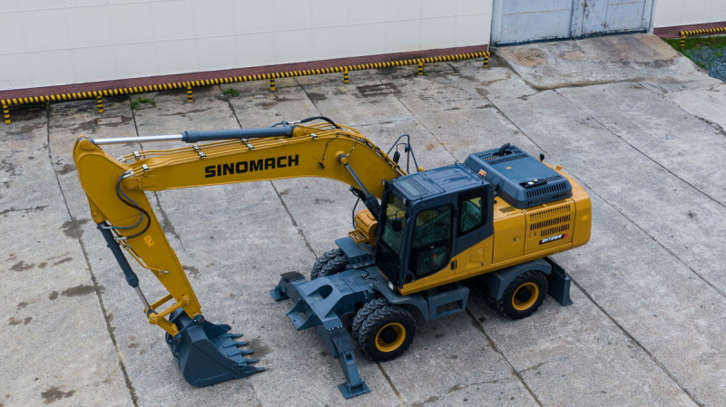 Колесный экскаватор SINOMACH GHT215W, эксплуатационная масса 21020 кг