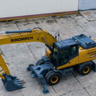 Колесный экскаватор SINOMACH GHT215W, эксплуатационная масса 21020 кг