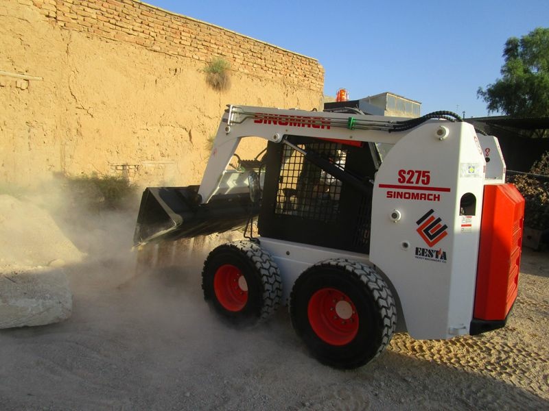 Мини-погрузчик SINOMACH 275F, двигатель MITSUBISHI S4S-DT
