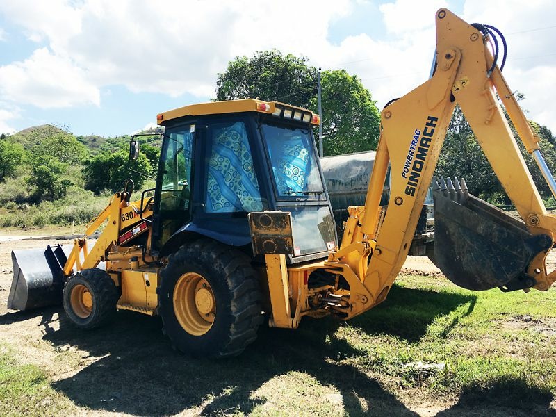 Экскаватор-погрузчик SINOMACH 630A