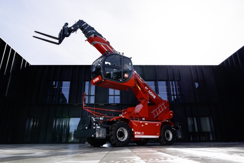 Телескопический погрузчик MAGNI RTH 6.31 EC