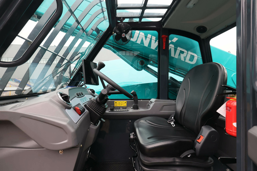 Телескопический погрузчик Sunward SWTH3507 AGRO, грузоподъемность 3500 кг