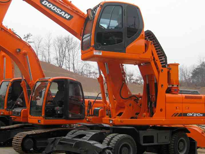 Перегружатель DEVELON DX210WMH