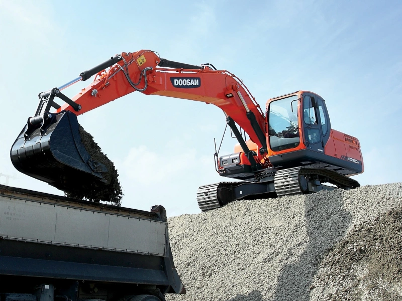 Гусеничный экскаватор DEVELON DX210-7M