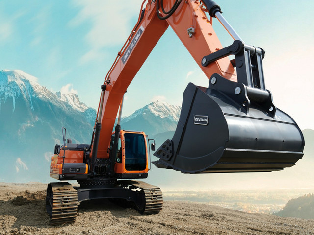 Гусеничный экскаватор DEVELON DX320LC-7M