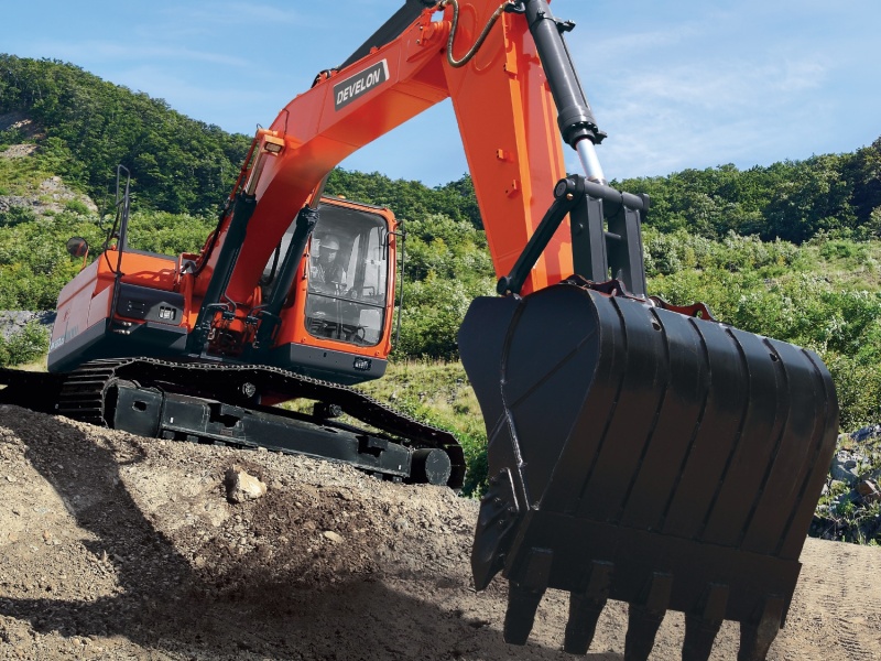 Гусеничный экскаватор DEVELON DX260LC-7M