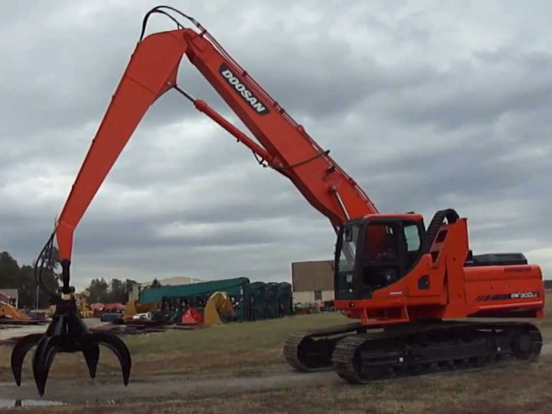 Перегружатель DEVELON DX225MH