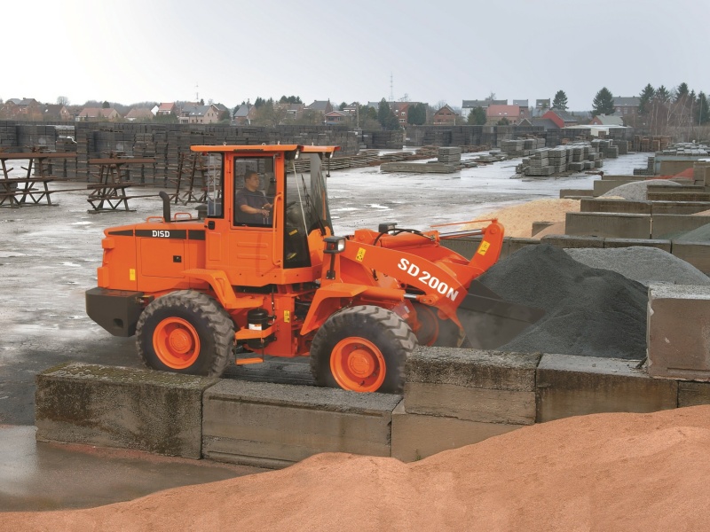Фронтальный погрузчик DEVELON SD200