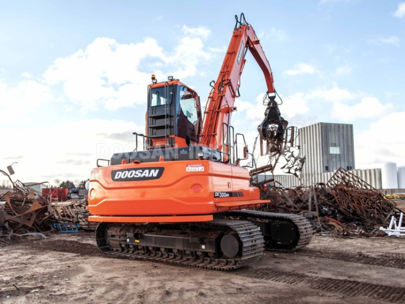 Перегружатель DEVELON DX450MH