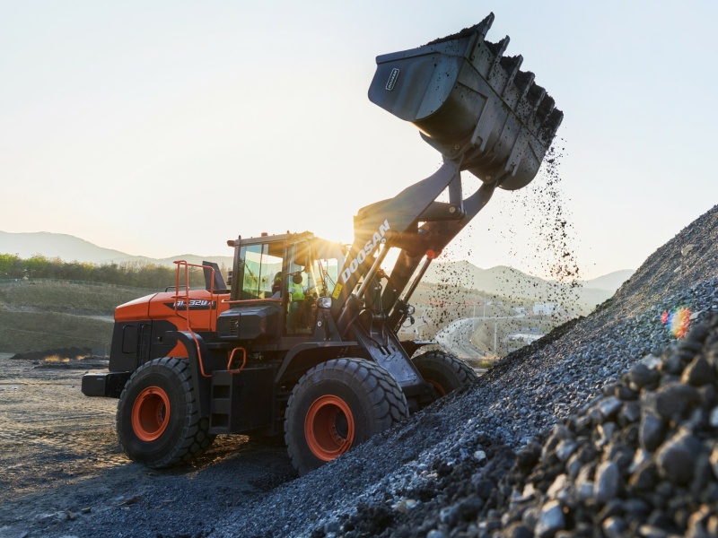 Фронтальный погрузчик DEVELON DL320A-7M