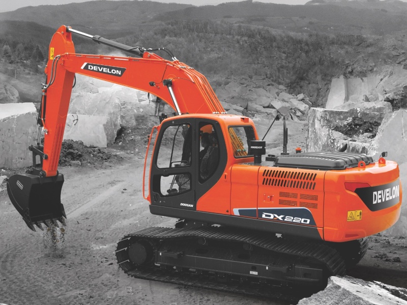 Гусеничный экскаватор DEVELON DX220LC-7M