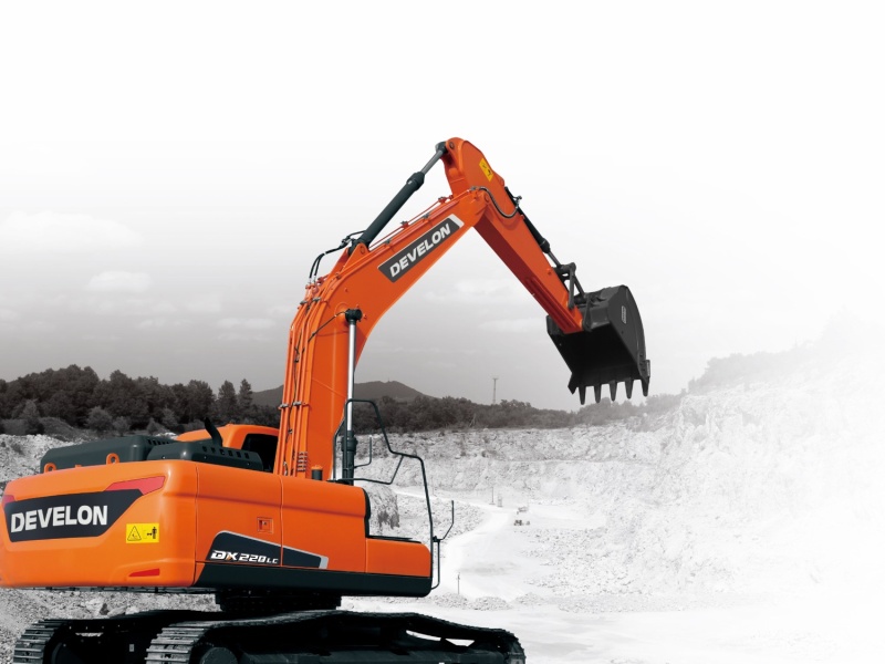 Гусеничный экскаватор DEVELON DX220LC-7M
