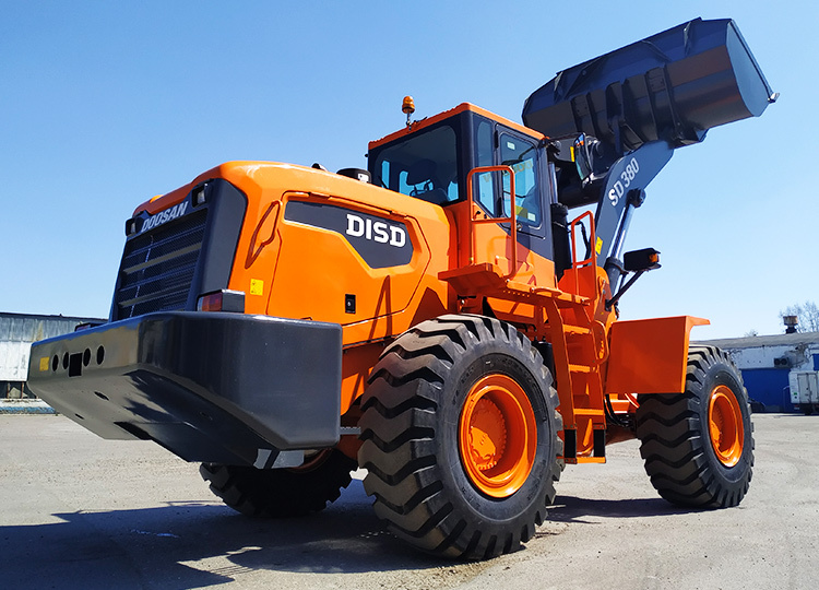 Фронтальный погрузчик DEVELON SD380