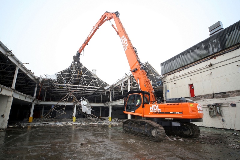 Экскаватор для демонтажа DEVELON DX530DM