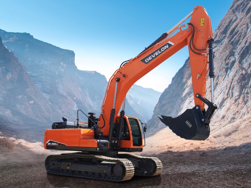 Гусеничный экскаватор DEVELON DX300LC-7B