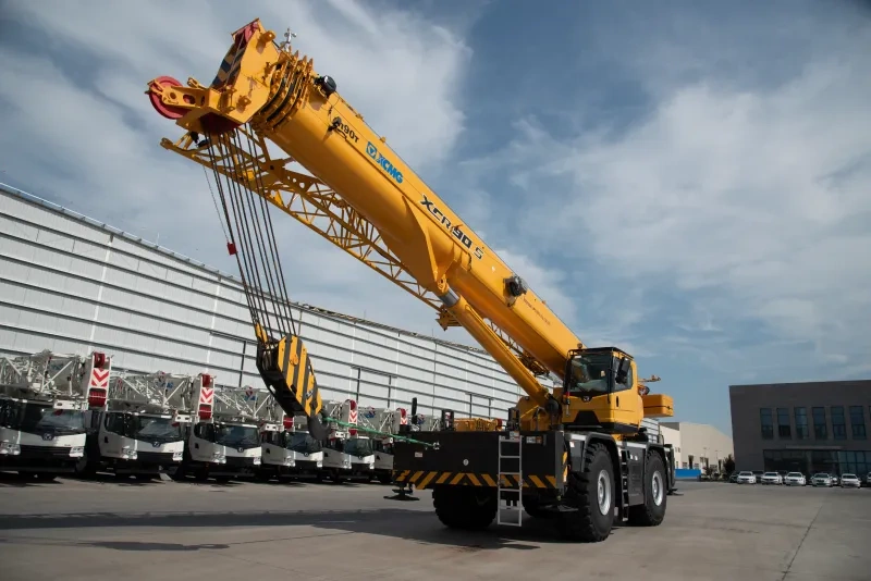 Короткобазный кран XCMG XCR90_S
