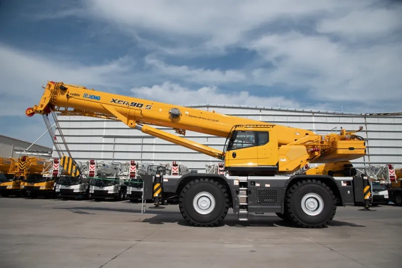 Короткобазный кран XCMG XCR90_S