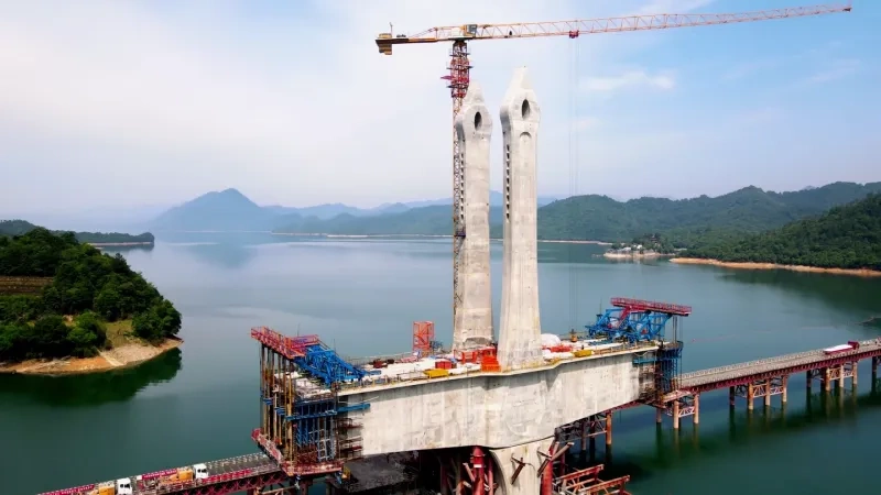 Башенный кран с горизонтальной стрелой XCMG XGT6515-10S1