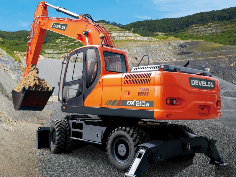 Колесный экскаватор DEVELON DX210-7B