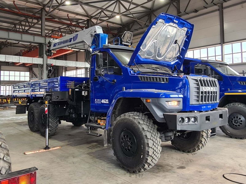 Грузовики Borus Автомобиль бортовой с КМУ Галичанин 150 на шасси УРАЛ Next - 4621