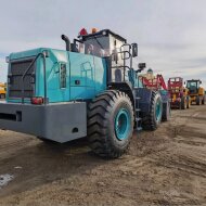 Спецтехника Фронтальный погрузчик SUNWARD SL61W