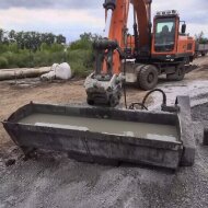Бетоносмесительные ковши Бетоносмесительный ковш на экскаватор