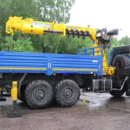 Кран-манипулятор Soosan SCS 866 LS Top с буром на шасси КамАЗ 43118-50