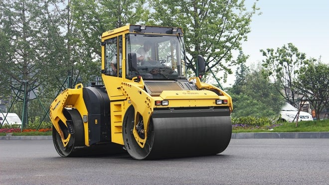 Каток тандемный BOMAG BW 203 AD-4 AM