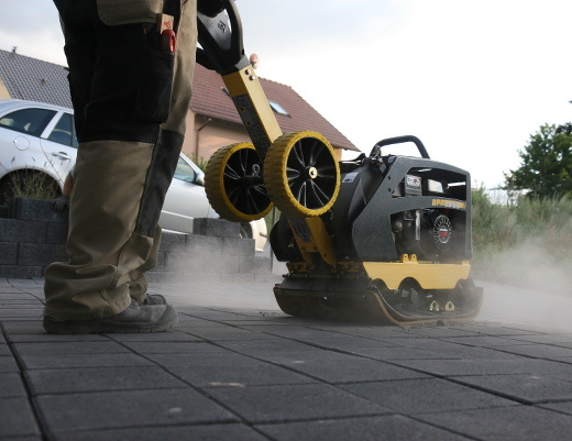 Виброплита реверсивная BOMAG BPR 25/50