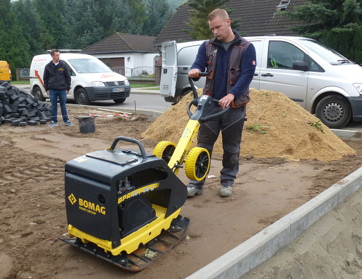 Виброплита реверсивная BOMAG BPR 40/60 D