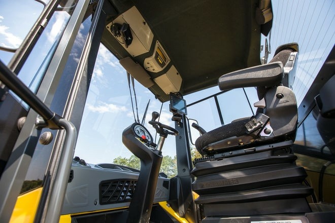 Грунтовый каток BOMAG BW 213 PDH-5