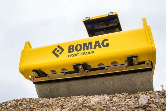 Грунтовый каток BOMAG BW 215 D-40
