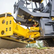 Грунтовый каток BOMAG BW 215 D-40