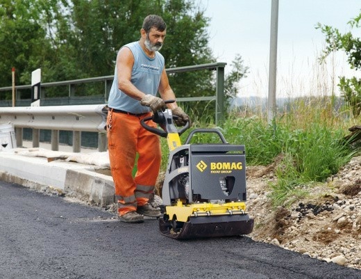 Виброплита реверсивная BOMAG BPR 25/40