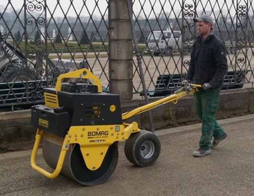 Ручные катки с пешим оператором BOMAG Гладковальцовый каток BW 71 E-2
