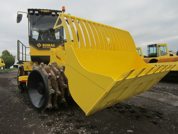 Уплотнитель мусора BOMAG BC 473 RS-3