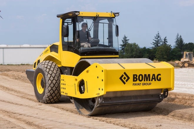 Грунтовый каток BOMAG BW 216 D-5