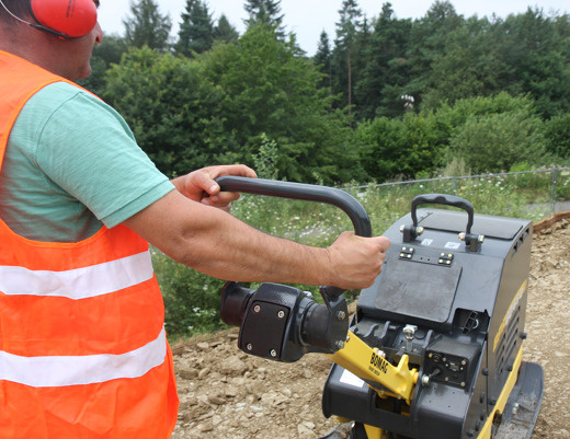 Виброплита реверсивная BOMAG BPR 55/65 D