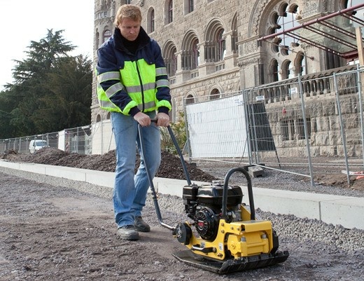 Виброплита прямого хода BOMAG BVP 18/45